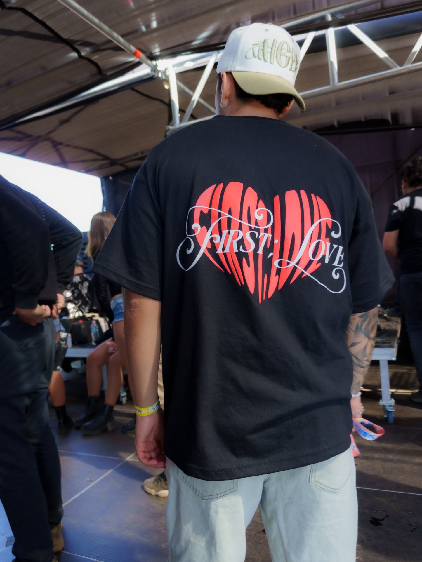 Polera negra First Love